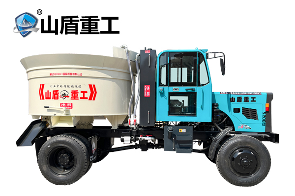 5200型四驅(qū)攪拌運(yùn)輸車